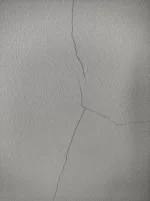 Newly skimmed walls cracking!