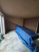 Two bags up on the shoulder...