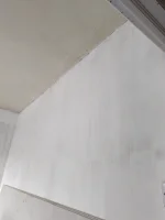 Cracked asbestos artex ceiling