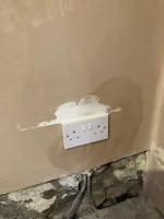 Help understand damp on dot and dab area