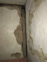 Large void in between two internal plastered walls